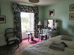 Beautiful 8-bed House in Angus
