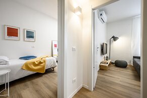 Emilia Suite Young