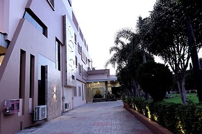 Topline Foods Resort