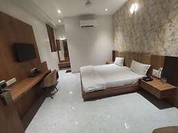 Topline Foods Resort