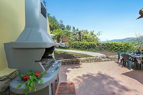 Villa Monte Enrico - With Pool