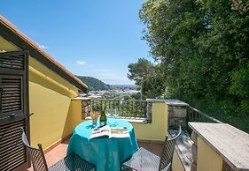 Villa Monte Enrico - With Pool