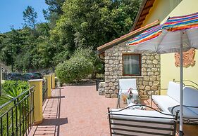 Villa Monte Enrico - With Pool