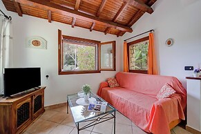Villa Monte Enrico - With Pool