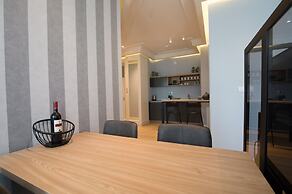 Dj City Vista Luxury Apartments