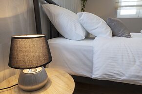 Dj City Vista Luxury Apartments