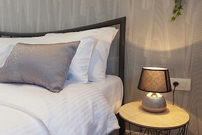 Dj City Vista Luxury Apartments
