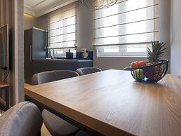 Dj City Vista Luxury Apartments