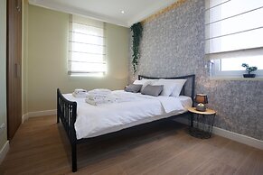 Dj City Vista Luxury Apartments