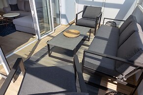 Dj City Vista Luxury Apartments