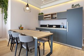 Dj City Vista Luxury Apartments