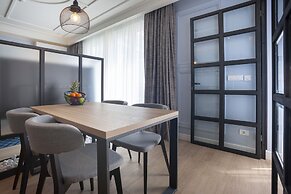 Dj City Vista Luxury Apartments