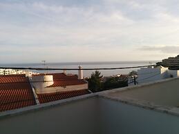 Lá em Cima