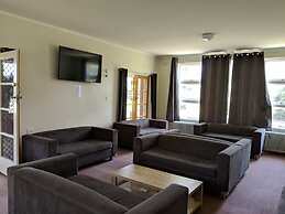 Young Budget Accommodation - Hostel