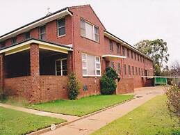 Young Budget Accommodation - Hostel