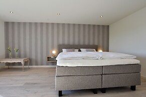 Tranquil Group Retreat in Nature