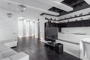 Royal Apartment Literaturnaya 1a