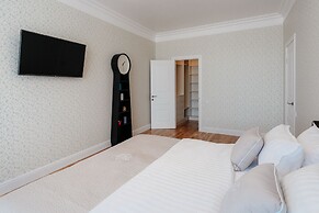 Royal Apartment Zhukovskogo 9