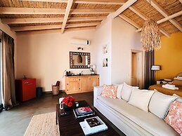 Simurg Inn