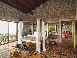 Simurg Inn
