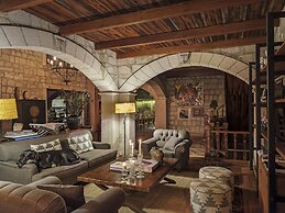 Simurg Inn