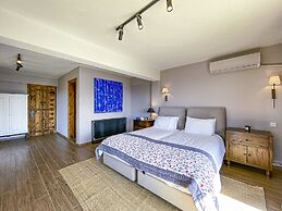 Simurg Inn
