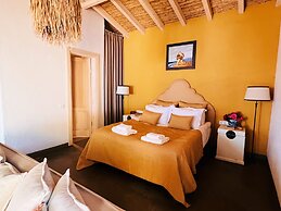 Simurg Inn
