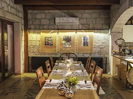 Simurg Inn