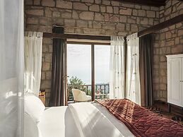 Simurg Inn