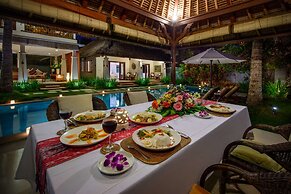 Bali Villa Near the Beach, 2015
