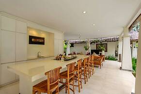 Bali Villa Near the Beach, 2015