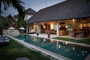 Beautiful Villa With Private Pool, Bali Villa 2073