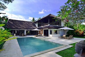 Villa for Rent in Bali 2032