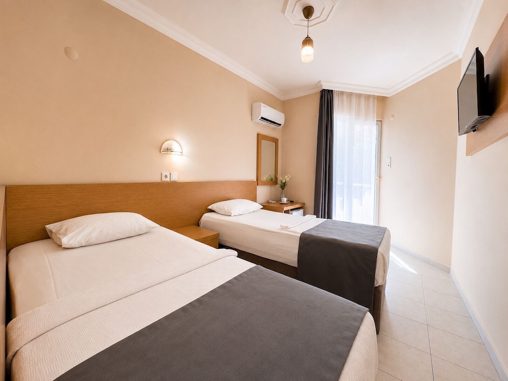 Yaman Life Hotel