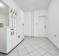 Lemon Tree Apartments