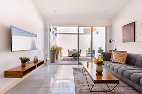 C A L Suites