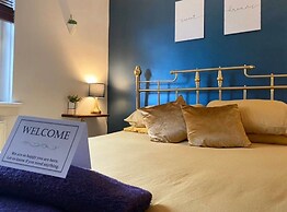 17G Regent Place