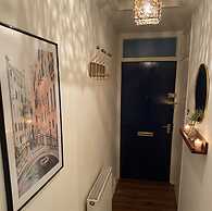 17G Regent Place