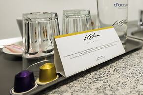 Le Blanc Aparthotel