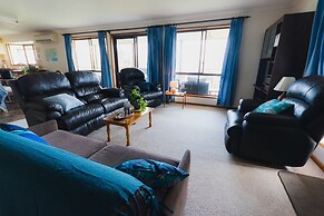Bruces Waterside Units