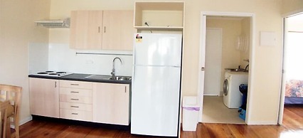 Bruces Waterside Units