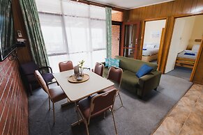 Bruces Waterside Units