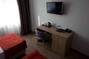 IQ Planet Hotel