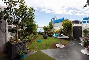 Isla Riverside Lodge