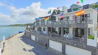 Isla Riverside Lodge