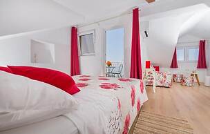 Rooms on Konalu