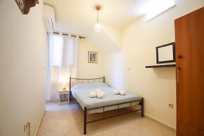 Areos Galaxy Apartments With Beach View