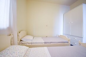 Areos Galaxy Apartments With Beach View