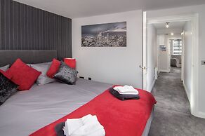 2 Bedrooms Sleeps 6 Near Top Blackpool Attractions