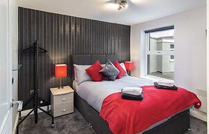 2 Bedrooms Sleeps 6 Near Top Blackpool Attractions